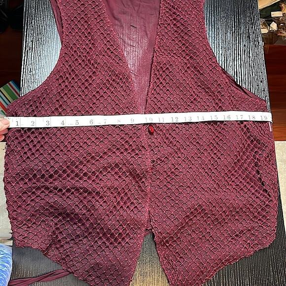 Vintage Dorothy Schoelen Platinum fishnet vest - Picture 5 of 7